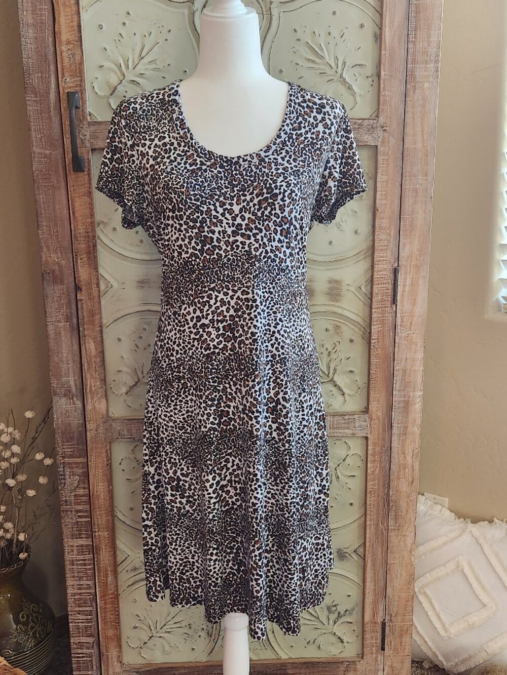 Leopard Print Short-Sleeve Sheath Dress by Lennie for Nina Leonard | Large